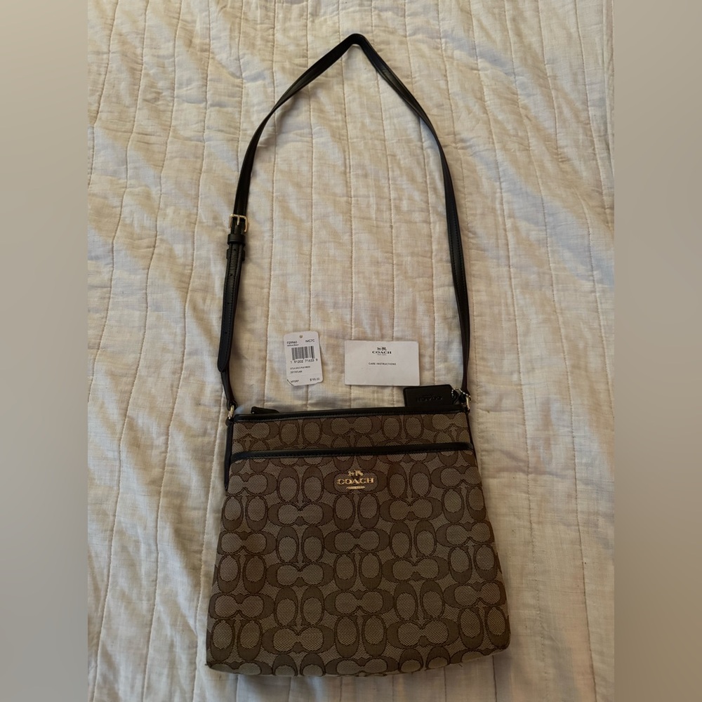 Beautiful, gently used Coach purse!